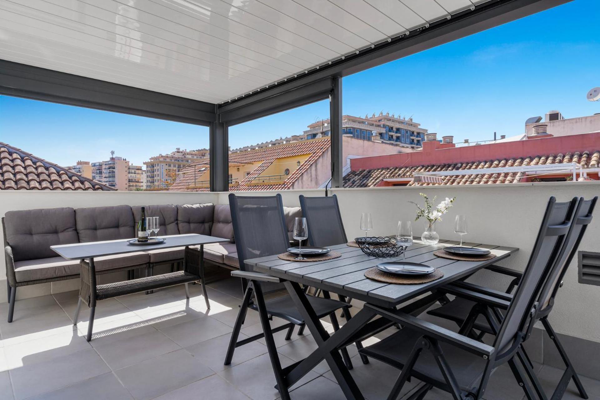 Sunny Penthouse In By Costarentals - Ref 215