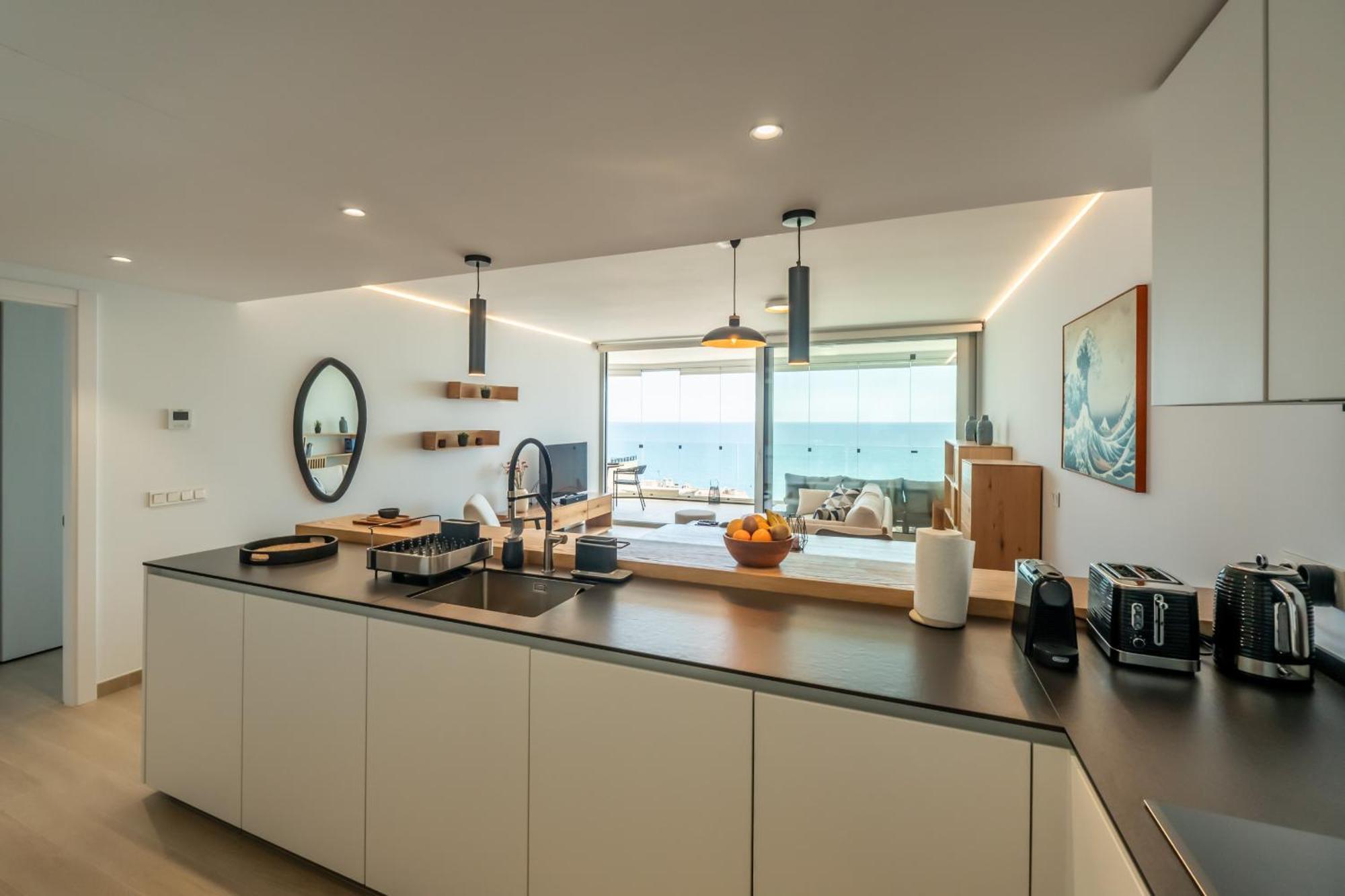 Apartment Amazing Sea Views - The Wave Ii, Pool And Sea View *