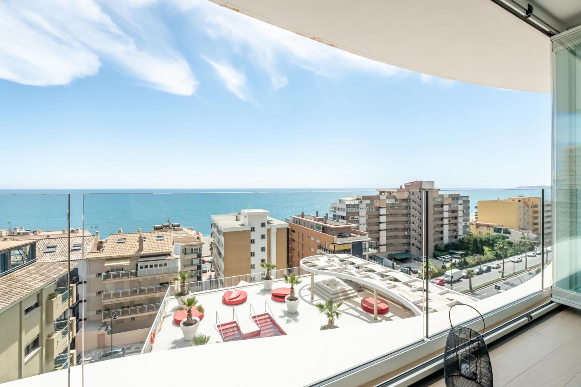 Amazing Sea Views - The Wave Ii, Pool And Sea View *