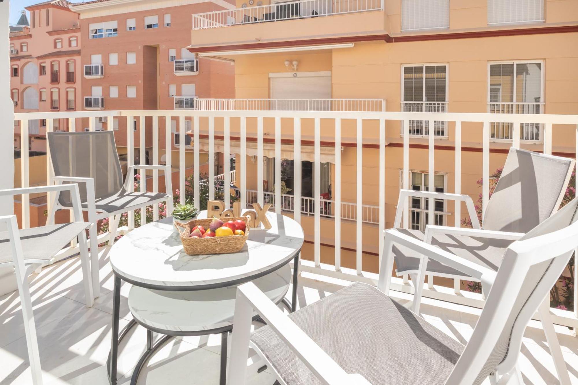 Apartamento Beautiful & Fully Renovated 2bd - In Center - 20 Meters From *