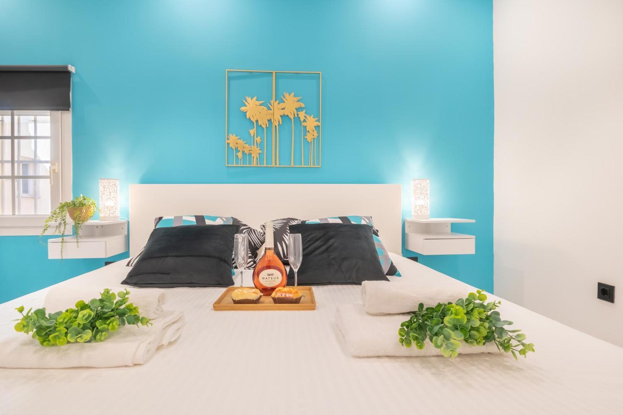 Beautiful & Fully Renovated 2bd - In Center - 20 Meters From Apartamento