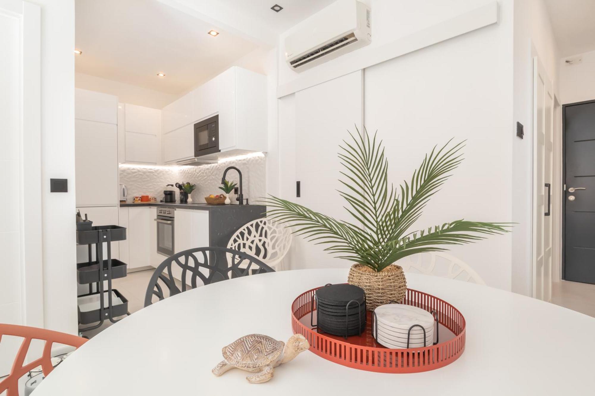 Beautiful & Fully Renovated 2bd - In Center - 20 Meters From * Fuengirola
