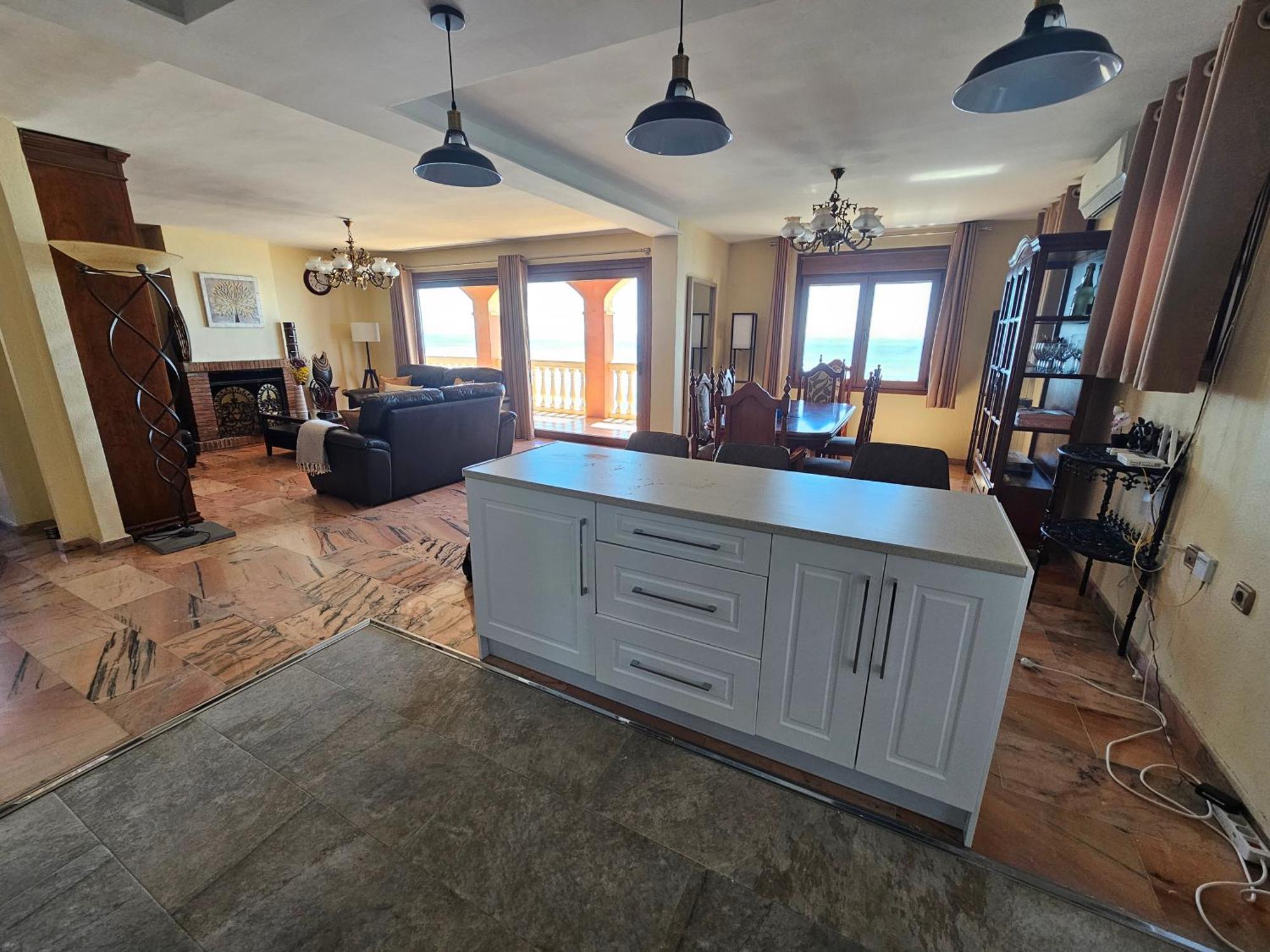 Sea View With Private Pool And Gardens 5 Bedrooms