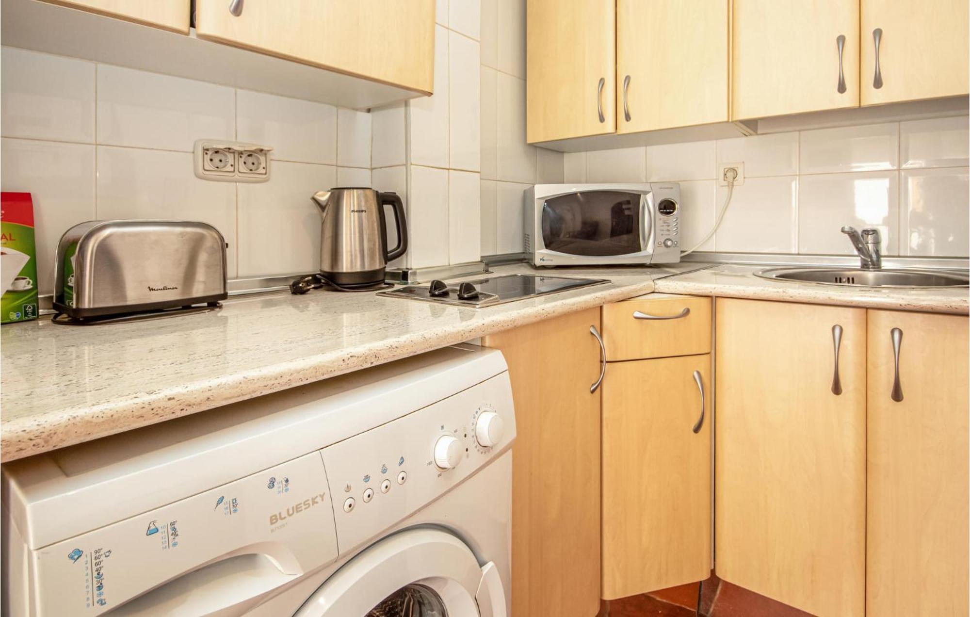 Stunning In With Wifi Apartment