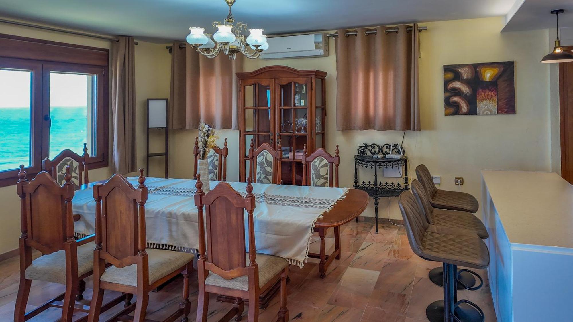 Villa Sea View With Private Pool And Gardens 5 Bedrooms *