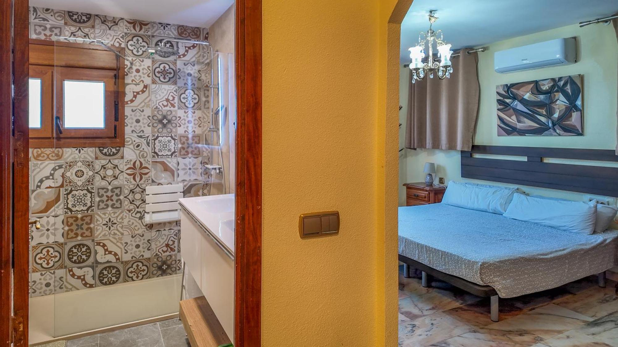 Sea View With Private Pool And Gardens 5 Bedrooms Fuengirola