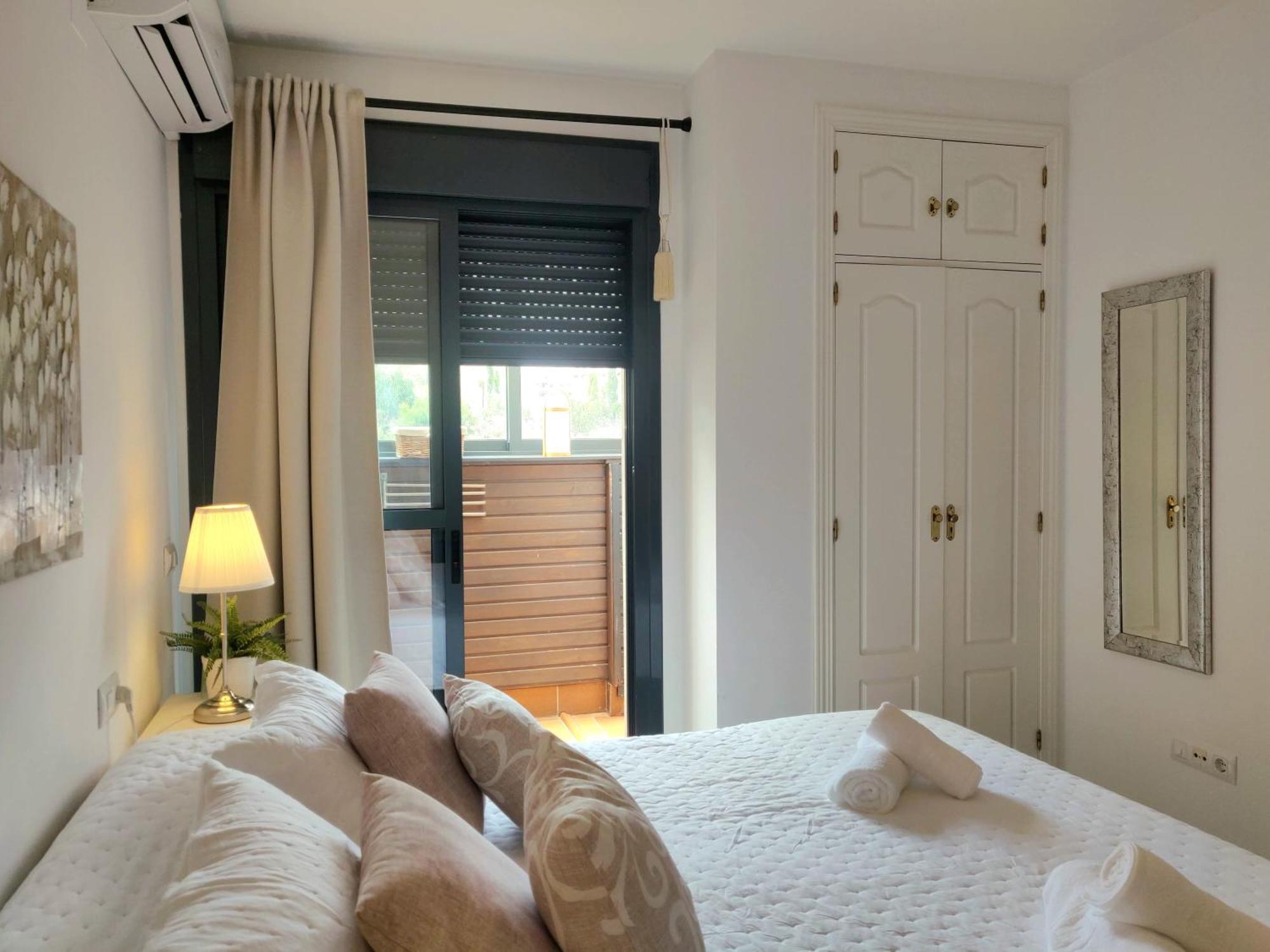 Apartamento Lujoso Atico Con Vistas Al Mar, Piscina & Parking