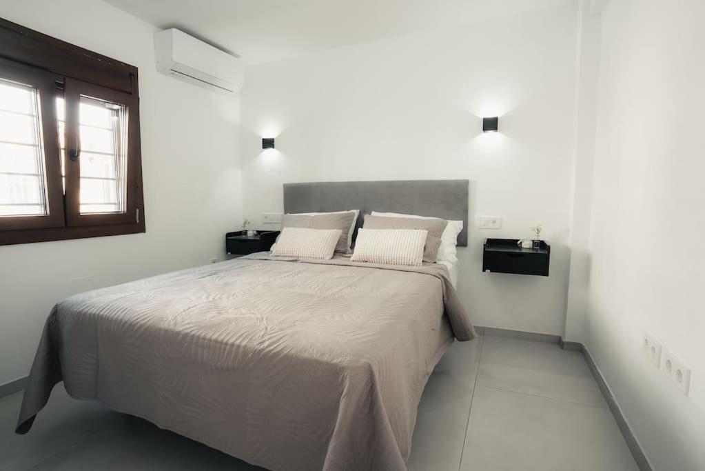 Modern Andalusian House One Minute From The * Fuengirola
