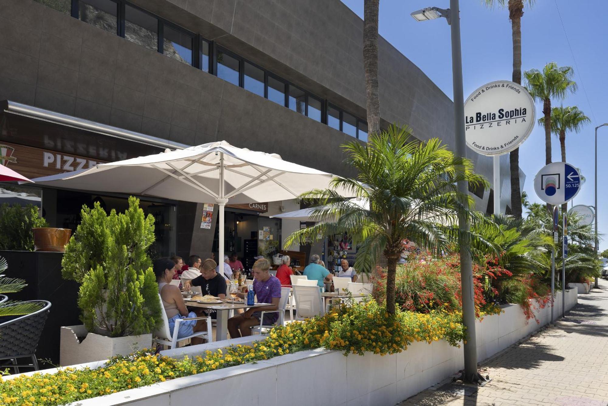 Apartment Exlusive With Garden In Higueron Fuengirola