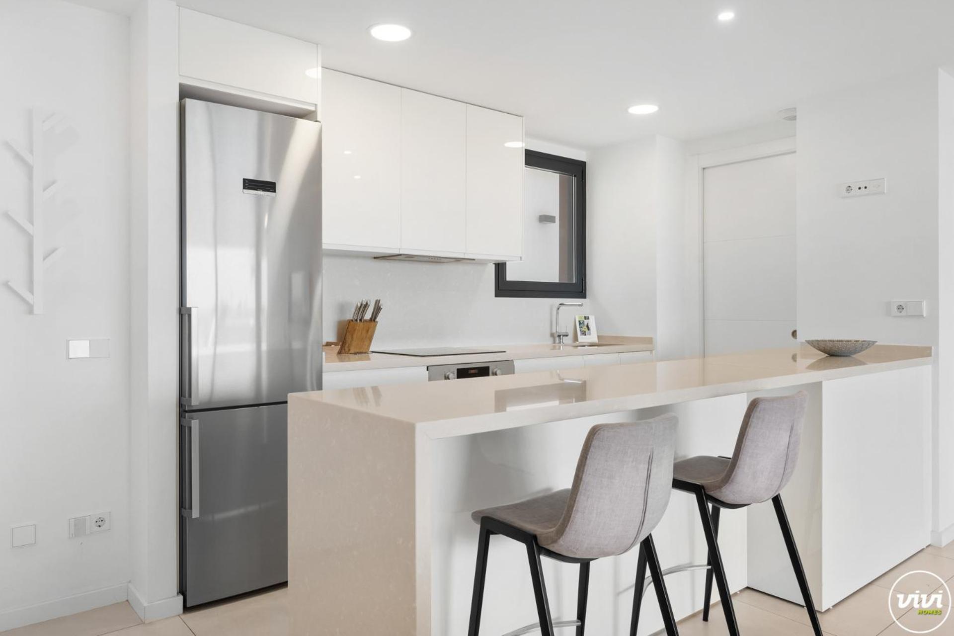 Vivi Homes - Boa Pool, Terrace & Sea View Apartment *