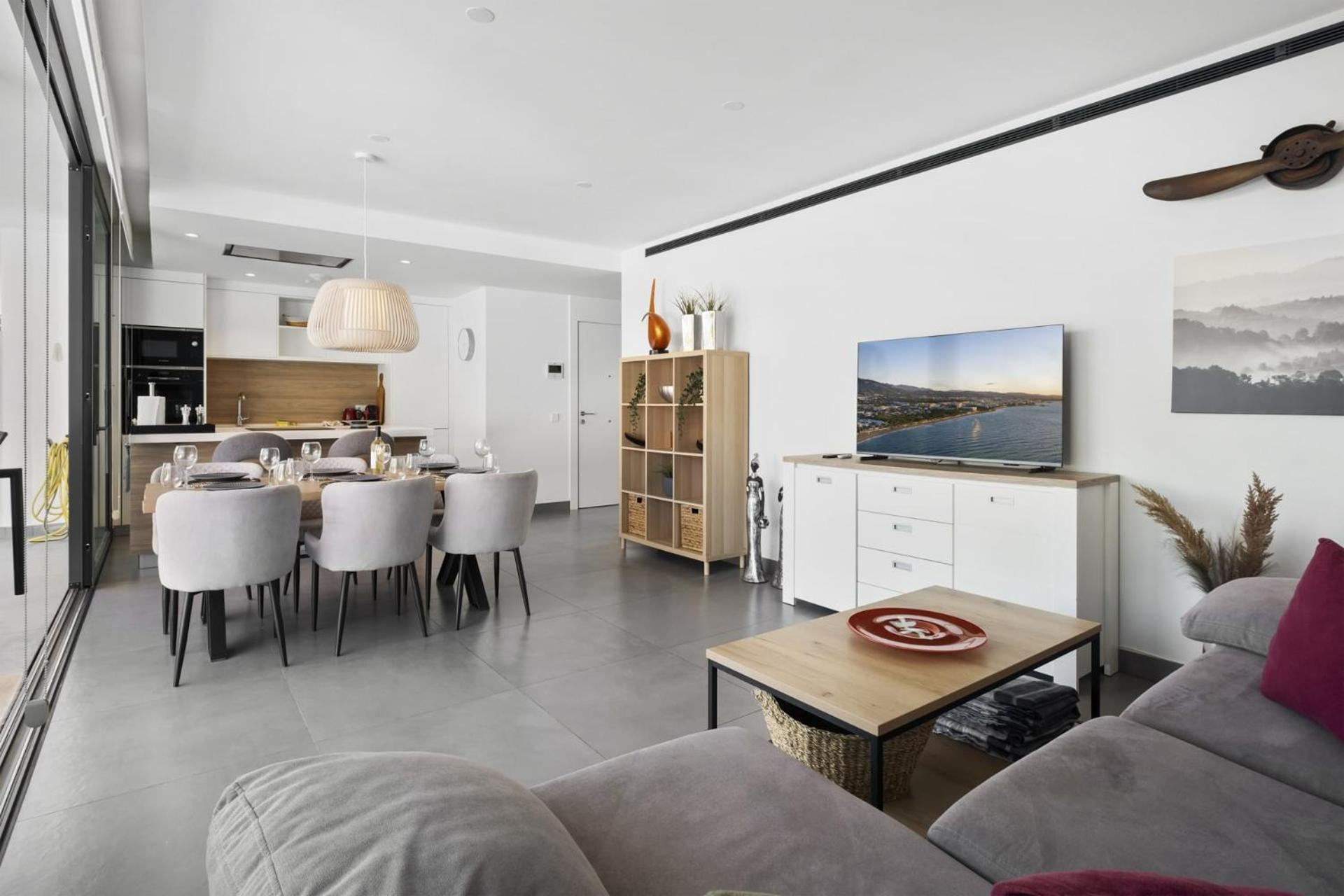 Vivi Homes - Luxury ,garden, Pool & Sauna * Fuengirola
