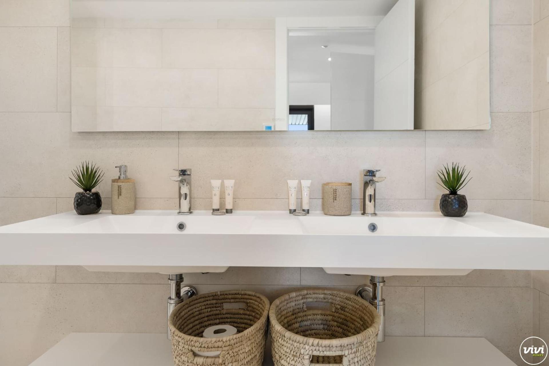 Vivi Homes - Jade Beautiful With Spa, Pool And Cinema 200 Meters From The *