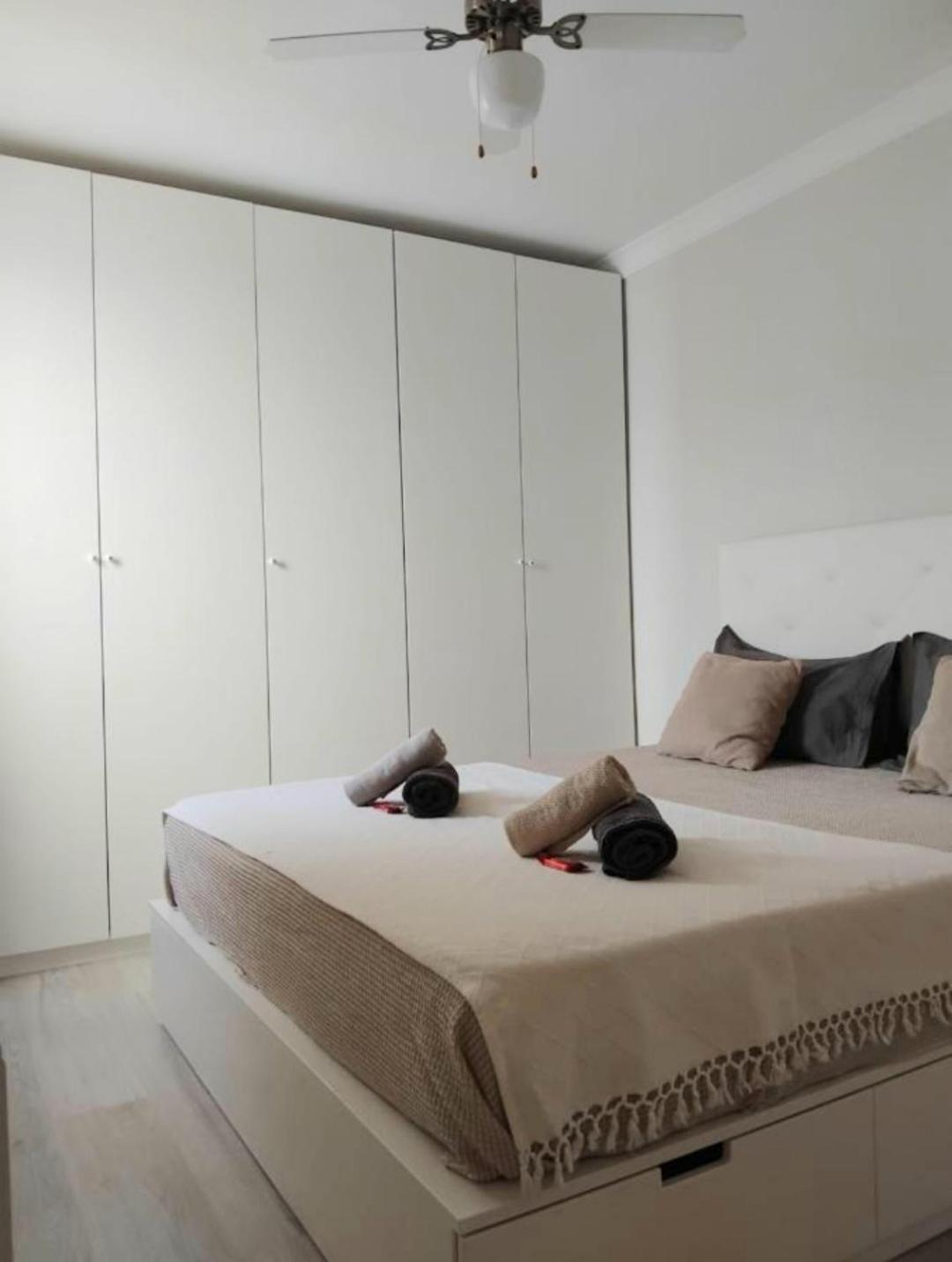 New Penthouse Near With Sunny Balcony Apartment *