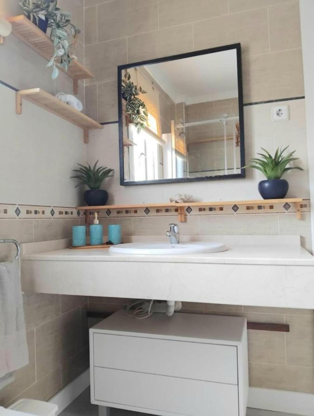 Apartment New Penthouse Near With Sunny Balcony