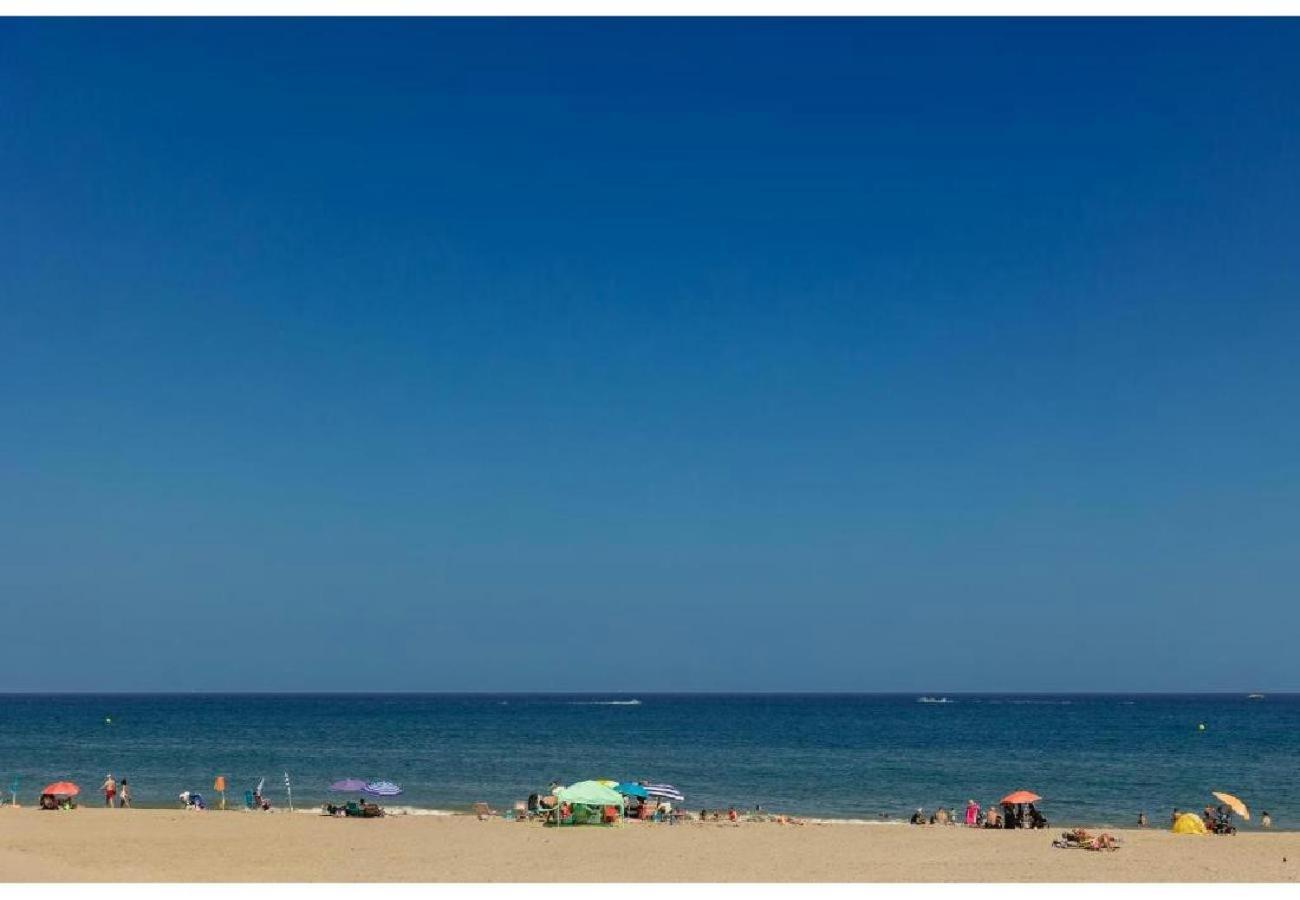 Vivi Homes - Jade Beautiful With Spa, Pool And Cinema 200 Meters From The Apartment