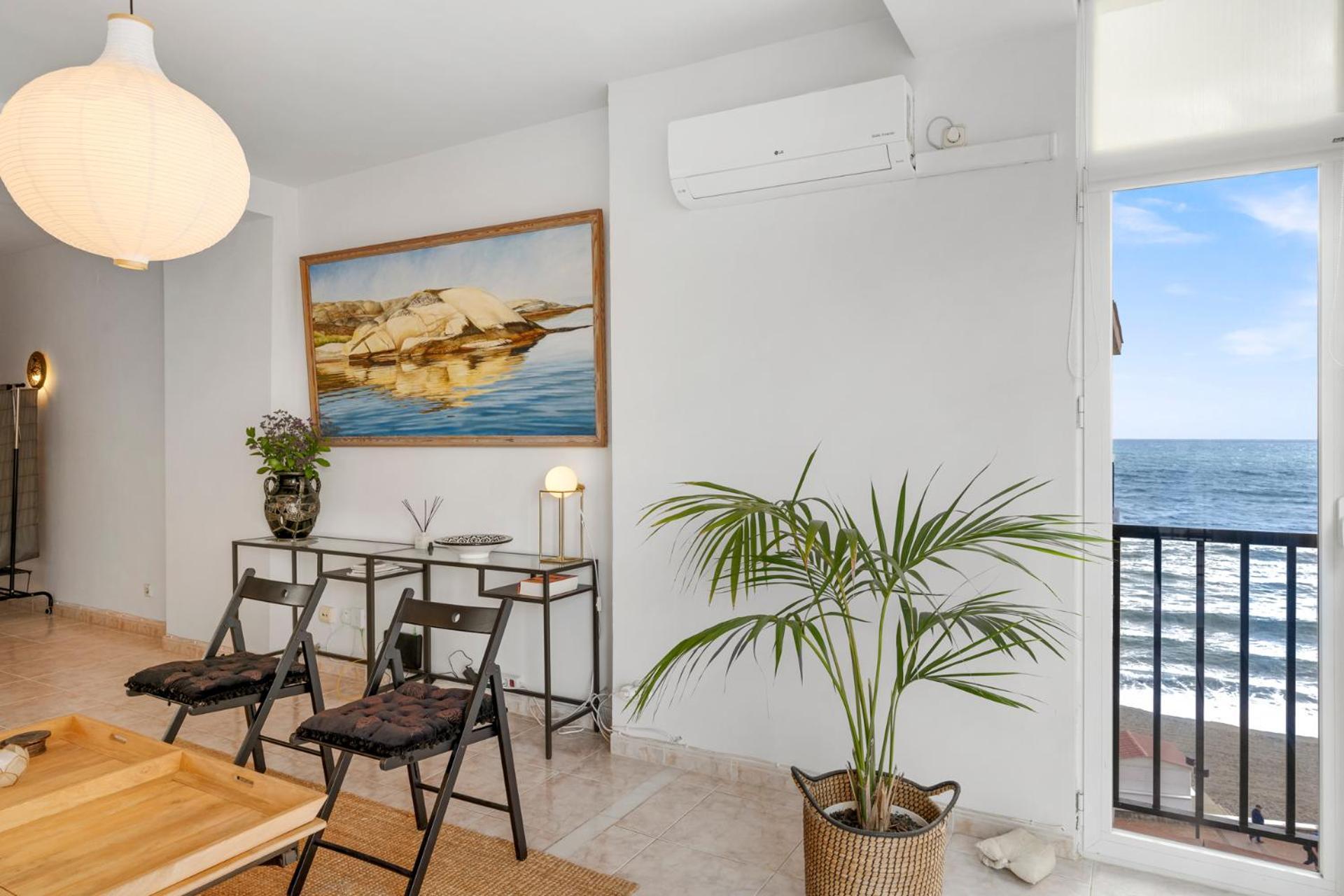 Marvelous Waterfront In By Costarentals - Ref 73