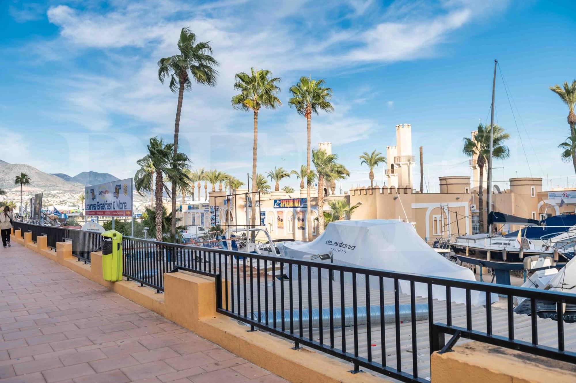 Coastside With Balcony And Parking By Rems Apartment Fuengirola