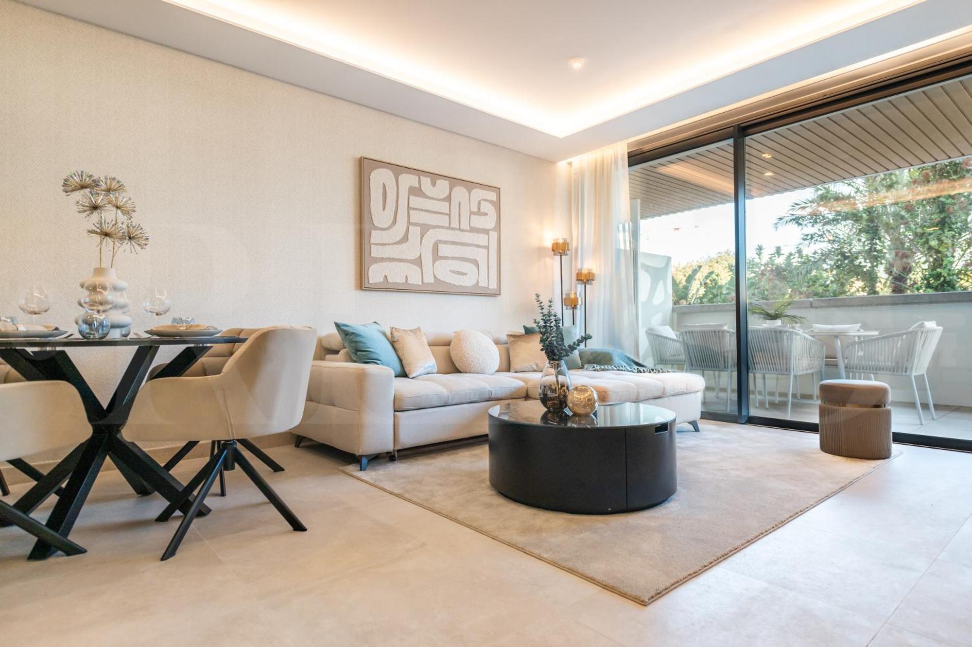 Coastside With Balcony And Parking By Rems *