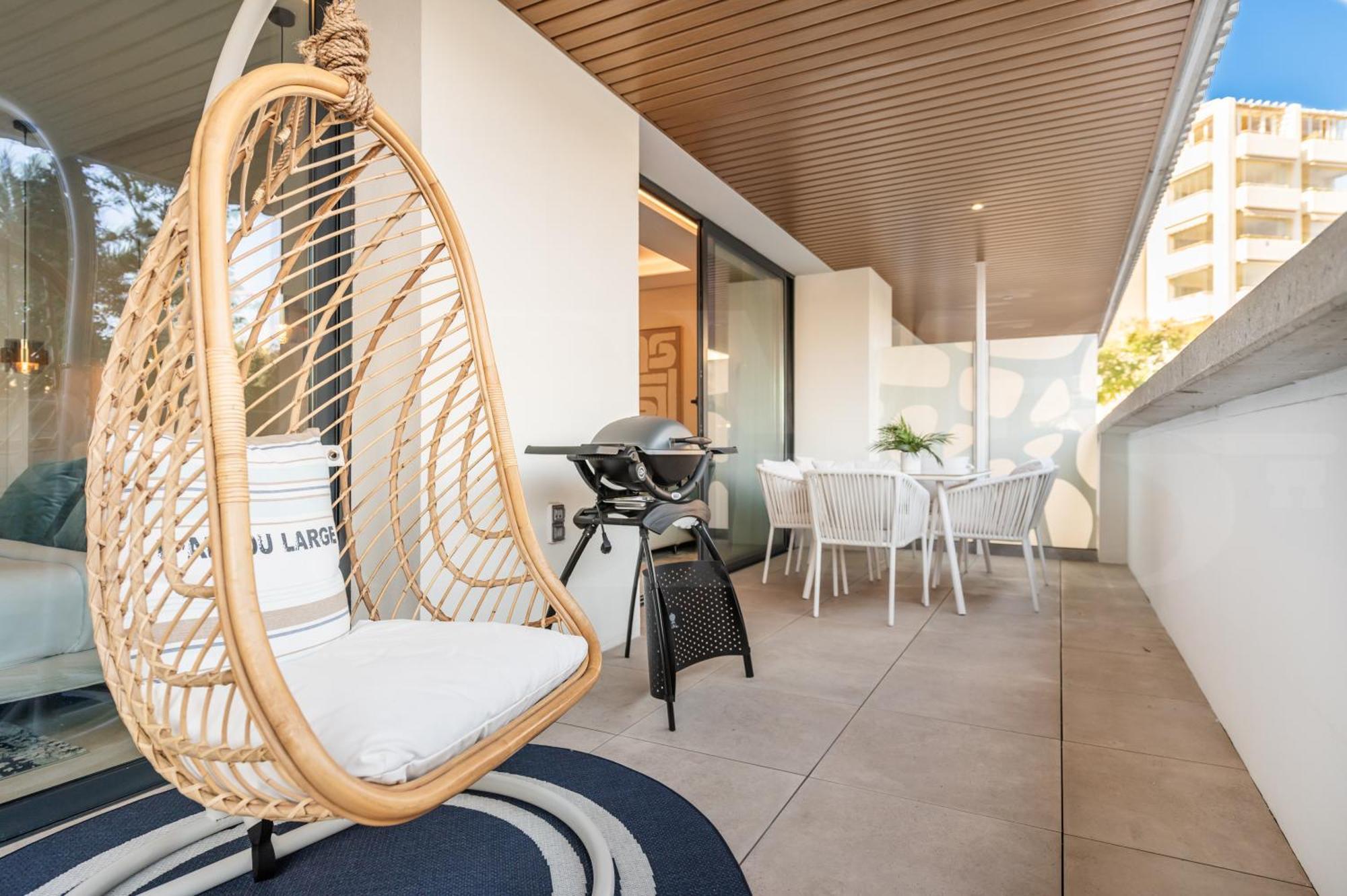 Coastside With Balcony And Parking By Rems Apartment