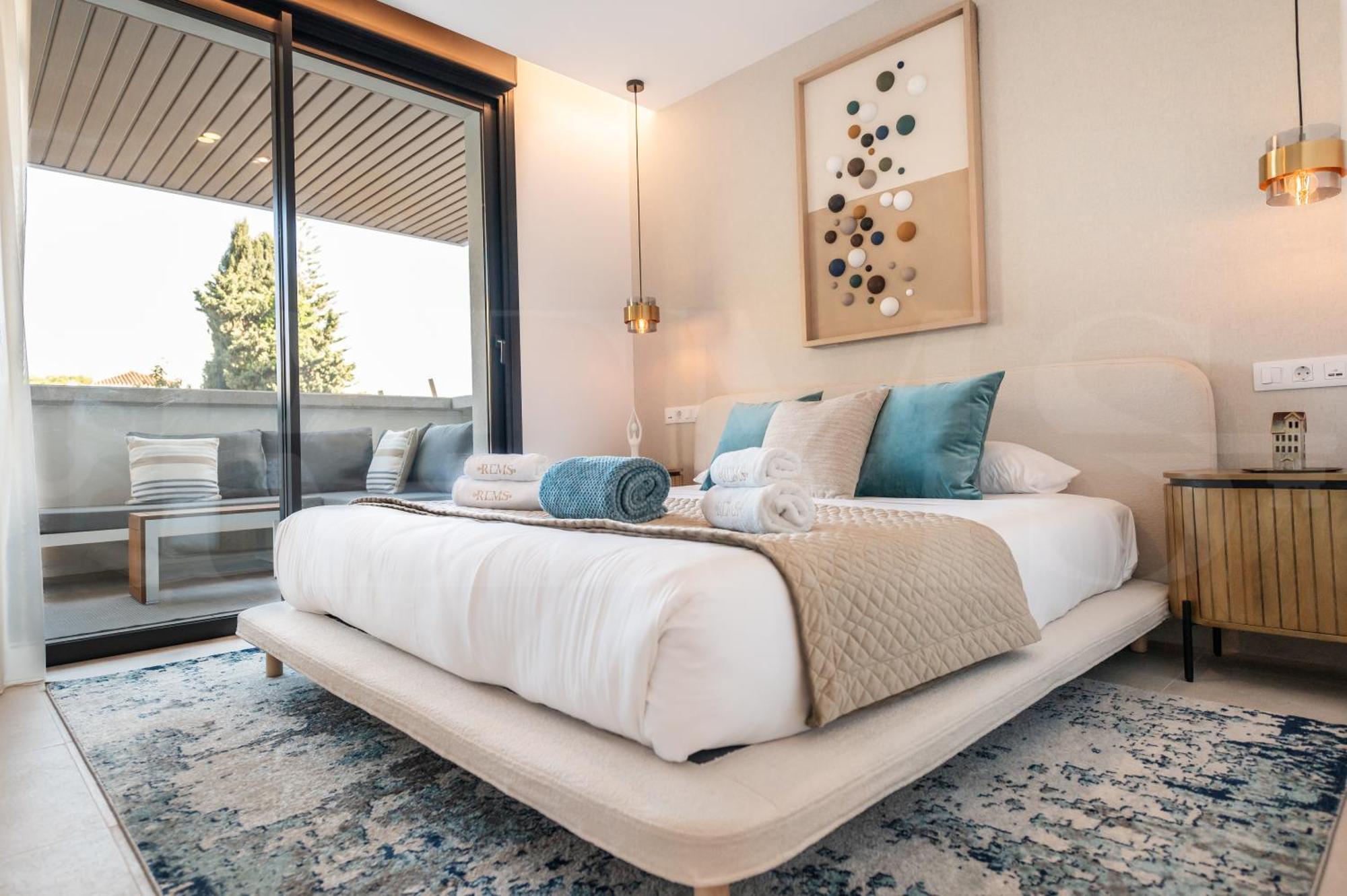 Coastside With Balcony And Parking By Rems Fuengirola