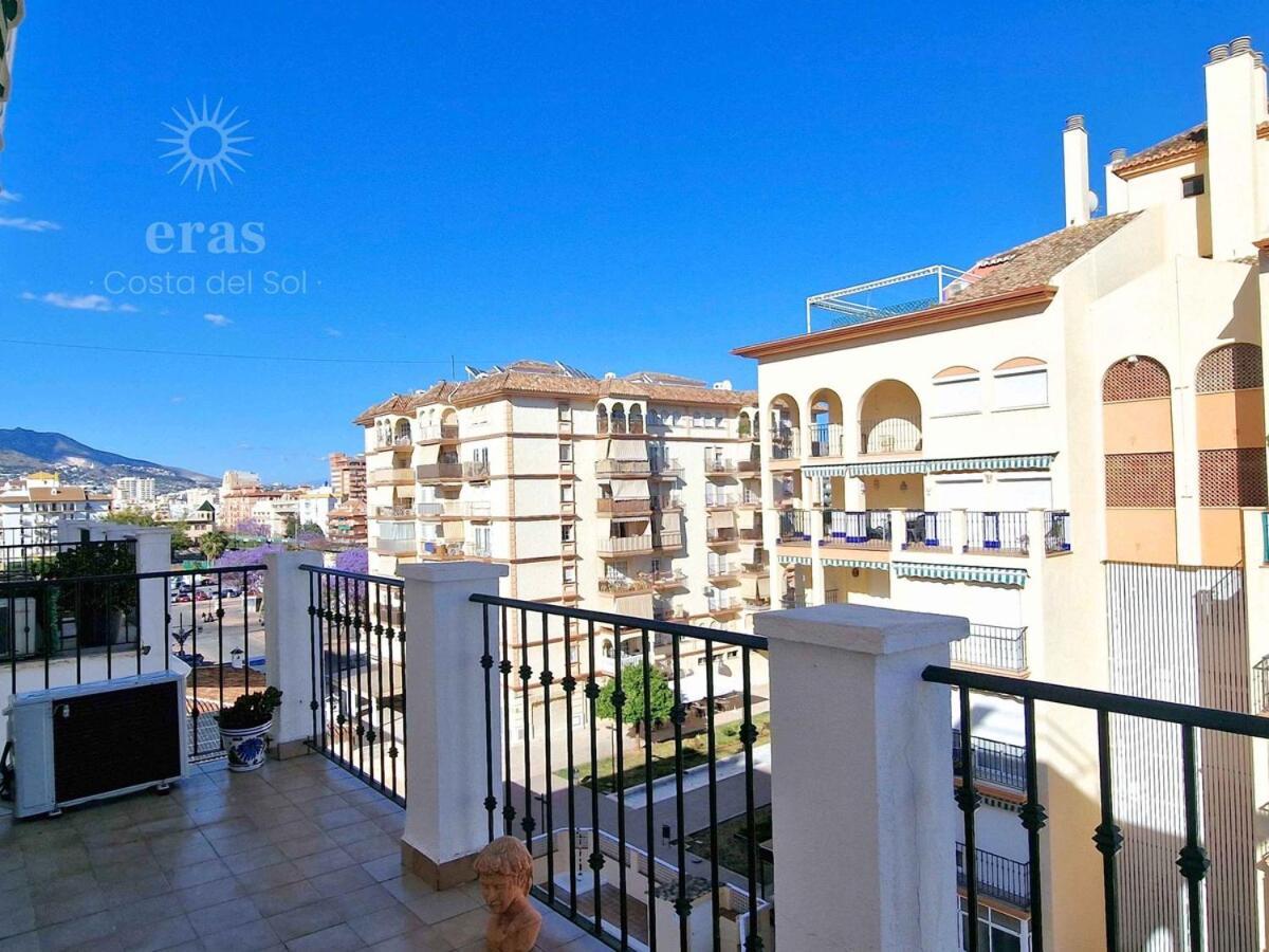 3 Minutes From The Beach, And Bright A219