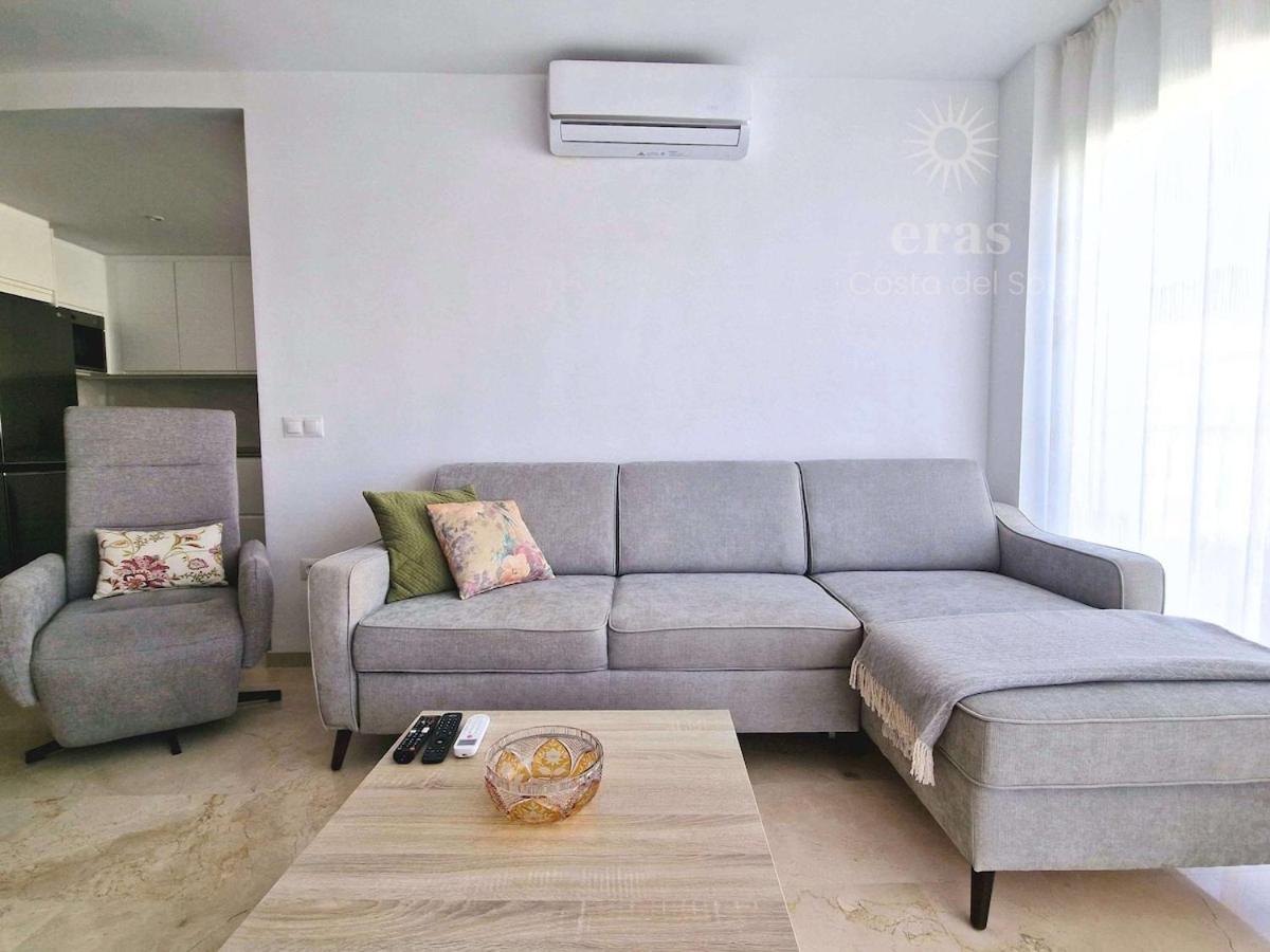 Apartment 3 Minutes From The Beach, And Bright A219 Fuengirola