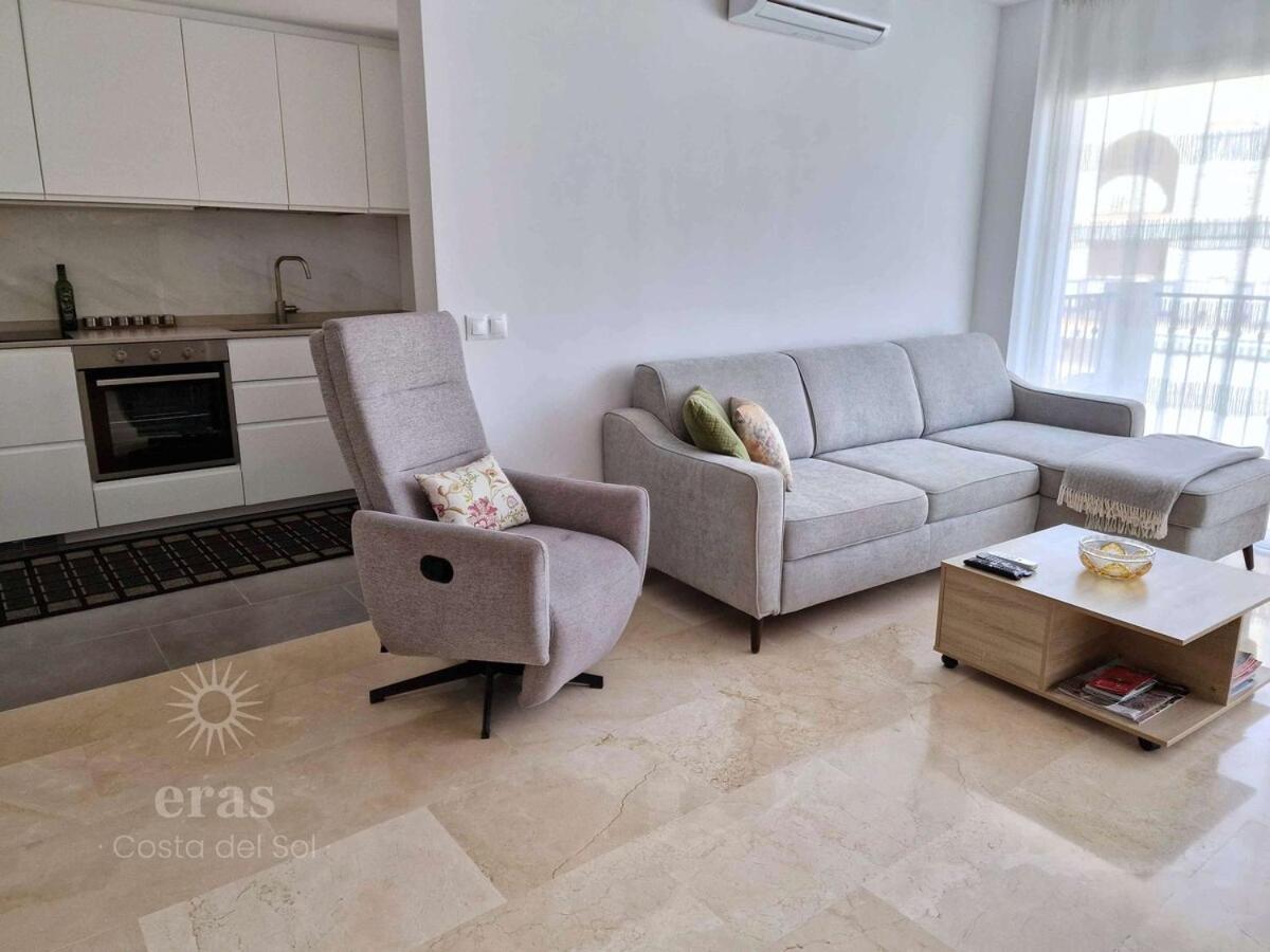 Apartment 3 Minutes From The Beach, And Bright A219 *