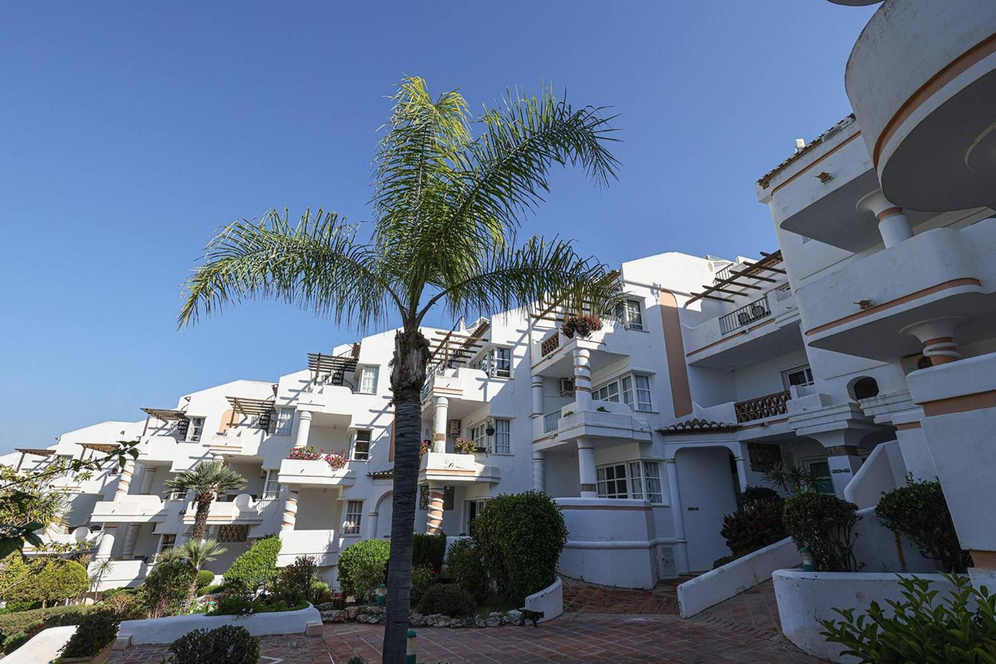 053 - Two Bed Mijas Golf In Popular Matchroom Golf Club * Fuengirola
