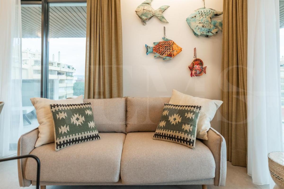 Elegant 2 Bedroom Gem With Terrace And Parking Rems *