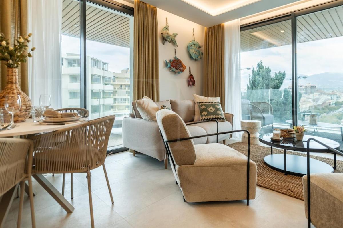 Apartamento Elegant 2 Bedroom Gem With Terrace And Parking Rems Fuengirola