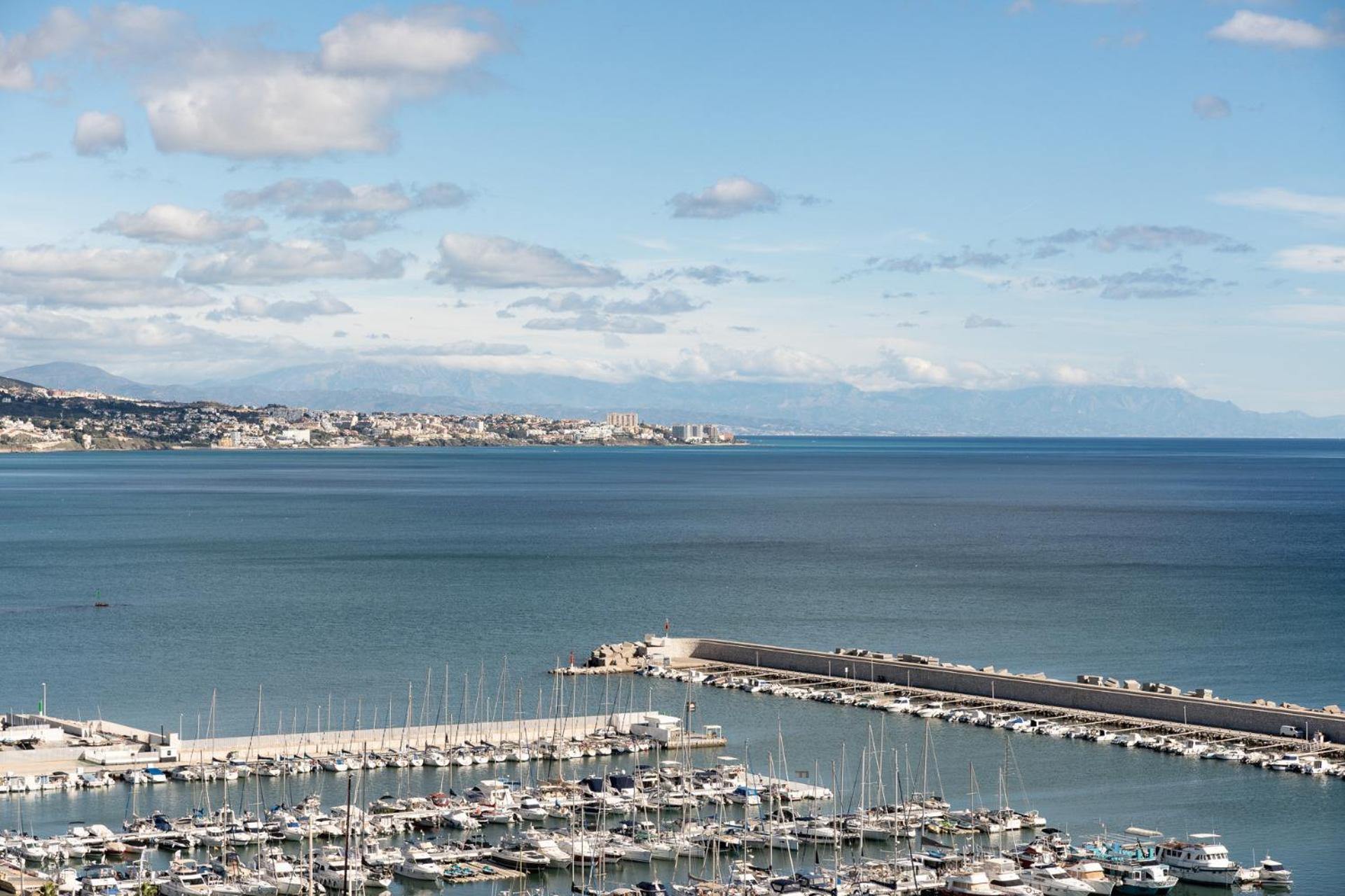 Malagasuite Skyline Apartment Fuengirola