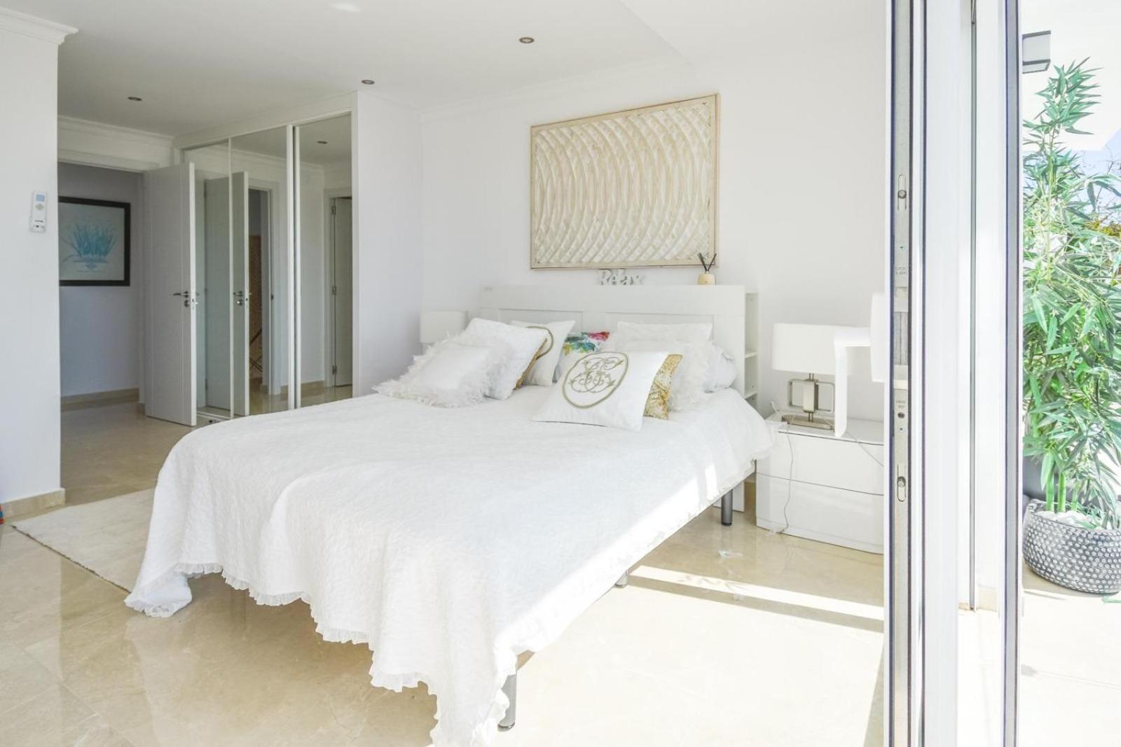 Bali Malaga In Torreblanca Villa Fuengirola