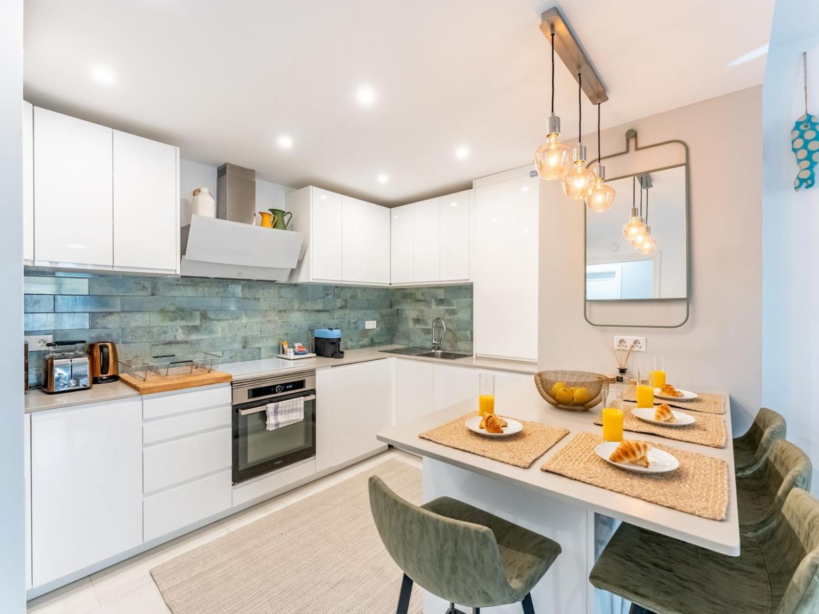 Pass The Keys Stylish 3 Bed Flat In Pacos Apartment *