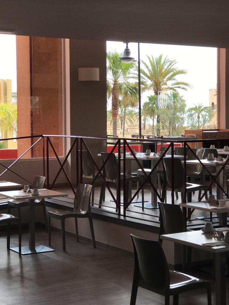 Palmeras Affiliated By Fergus Hotel