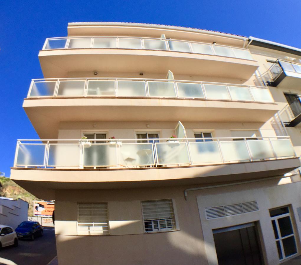 By Belonio Apartment *