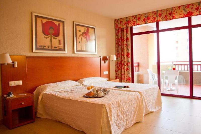 Palmeras Affiliated By Fergus Hotel 4*