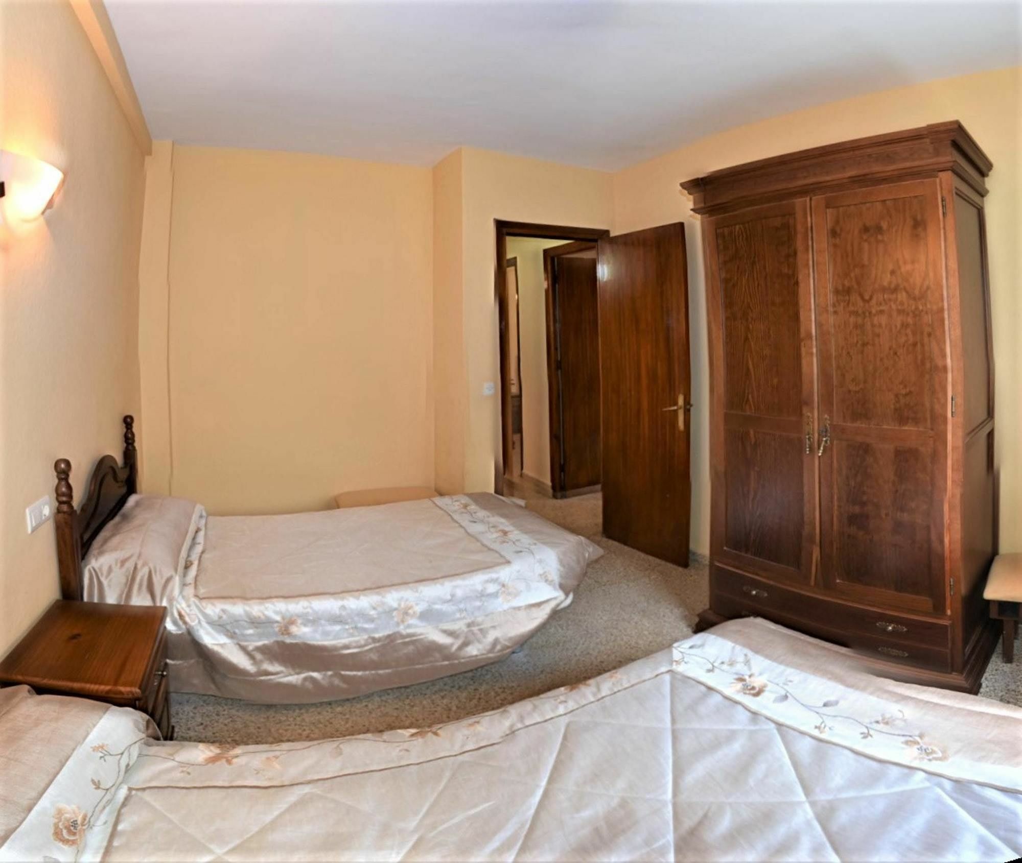 With 3 Bedrooms In Fuengirola, With Balcony - 800 M From The *