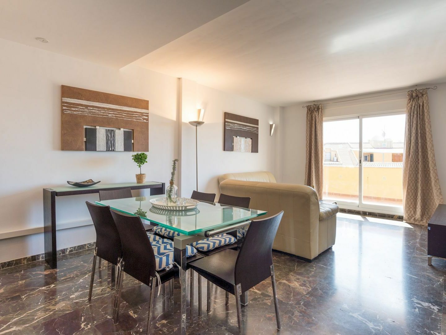 Malagasuite Ocean Views Apartment