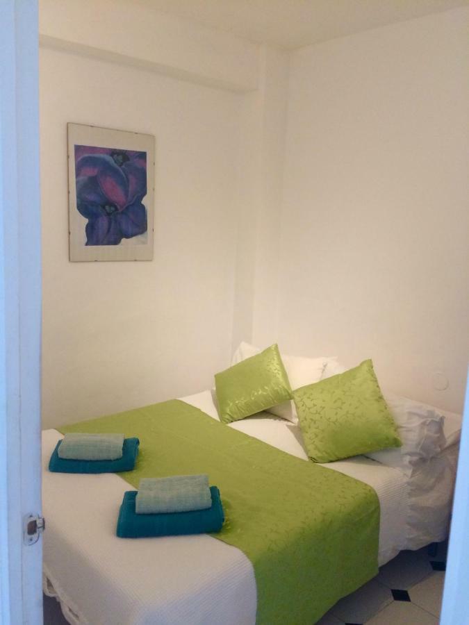 And 3 Bedroom Perfect Location Near Pyr Apartment