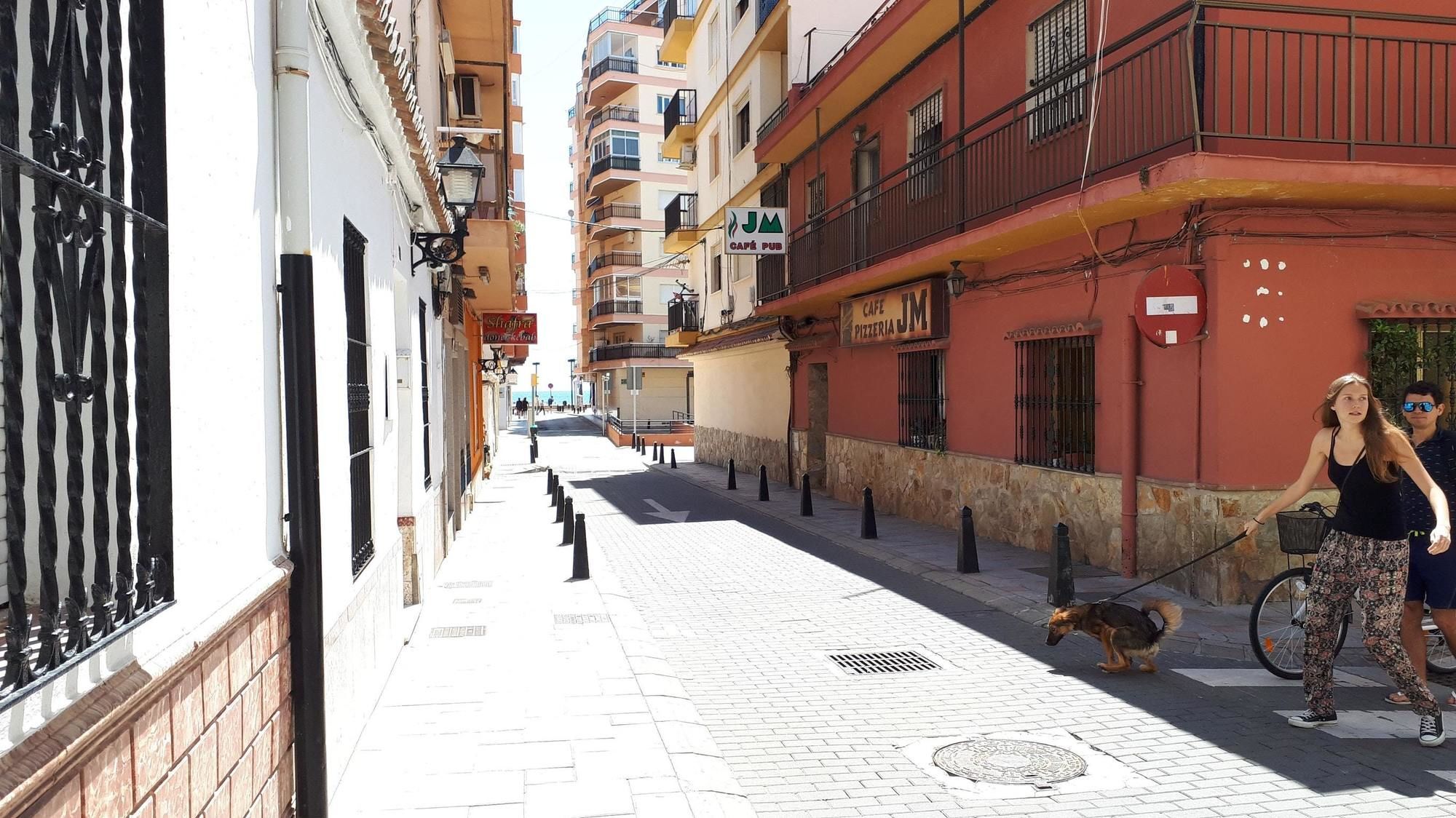 With 2 Bedrooms In - 100 M From The * Fuengirola