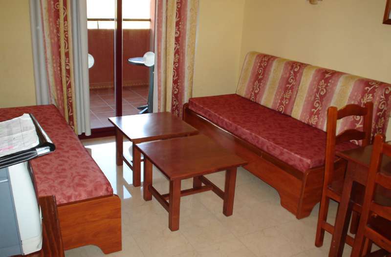Myramar Apartahotel